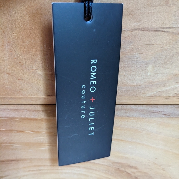 Romeo & Juliet Couture Red Floral Dress - Picture 6 of 6